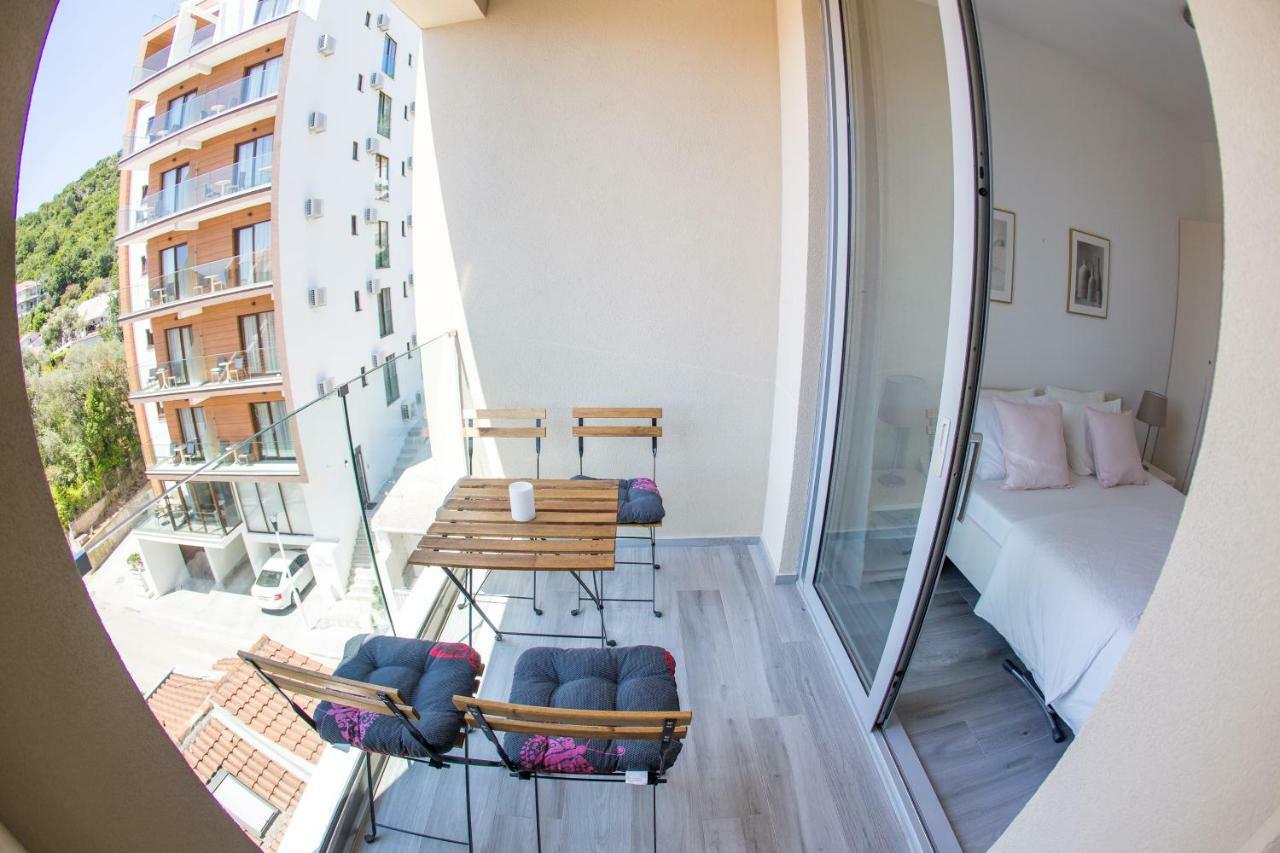 Apart Sky Residence With Sea View In Delmar Budva Kültér fotó