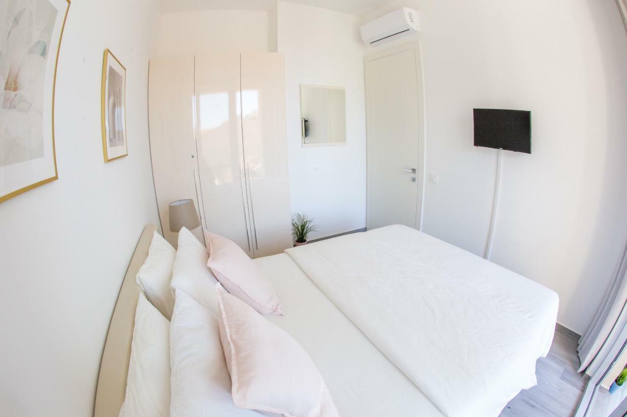 Apart Sky Residence With Sea View In Delmar Budva Kültér fotó